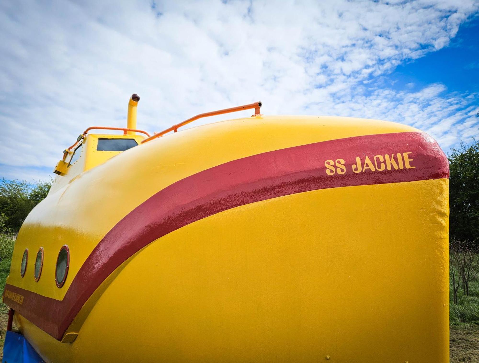 The Yellow Submarine Чеддер Экстерьер фото