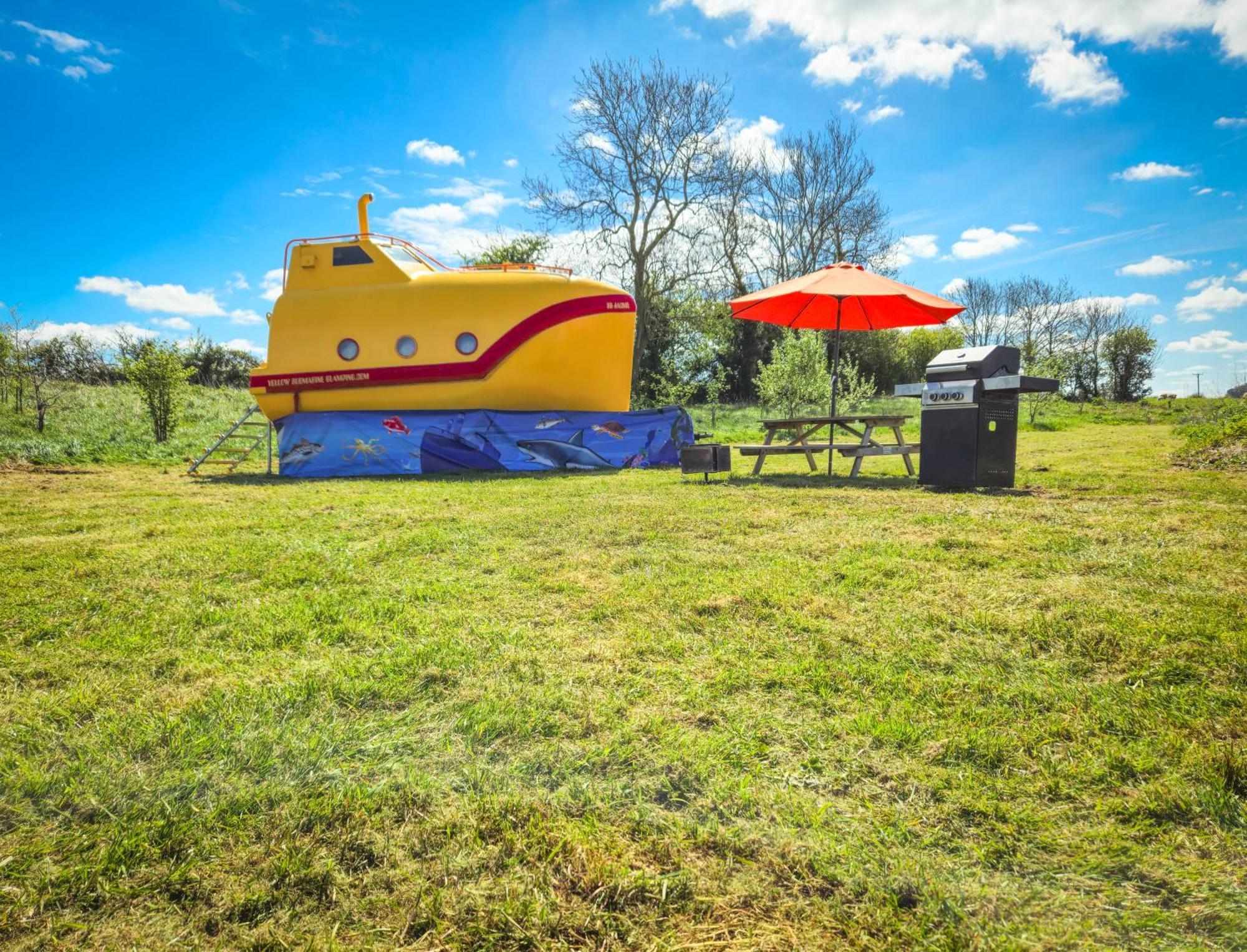 The Yellow Submarine Чеддер Экстерьер фото